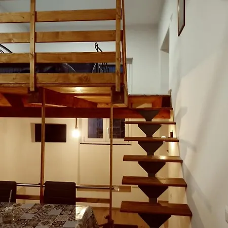 & Bed Spartano شقة